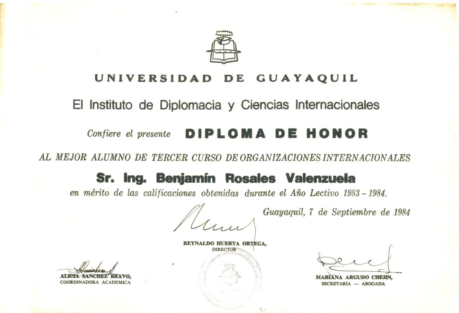 Diploma de Honor al mejor alumno de tercer curso, Universidad de Guayaquil, 1984